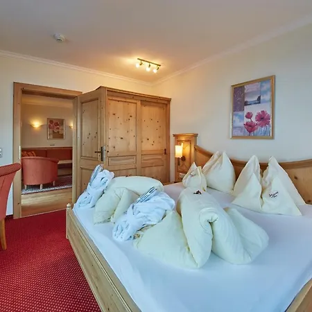 فندق Bauernhof Oberschwarzach 4*