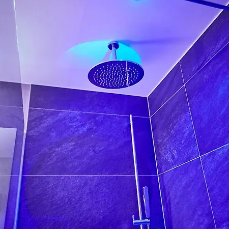 Bauernhof Oberschwarzach سالباخ هينترغليم