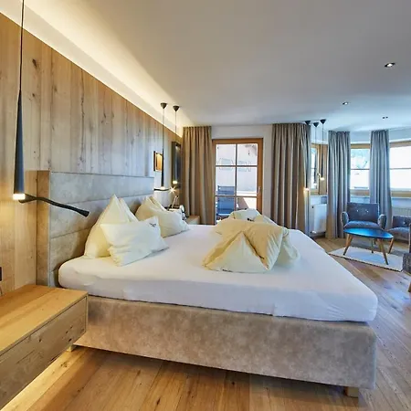 فندق Bauernhof Oberschwarzach 4*