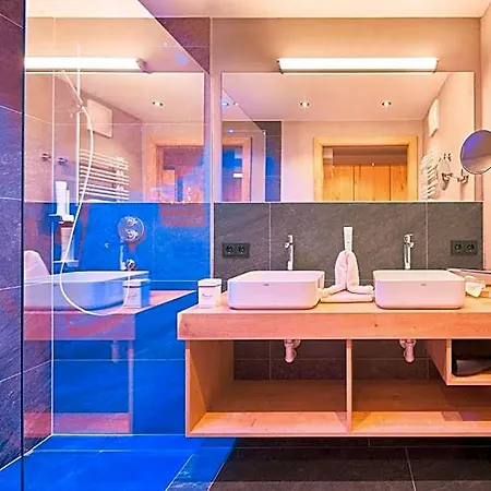 Hotel Bauernhof Oberschwarzach 4*