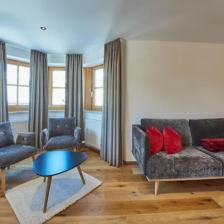 Bauernhof Oberschwarzach 4* 萨尔巴赫